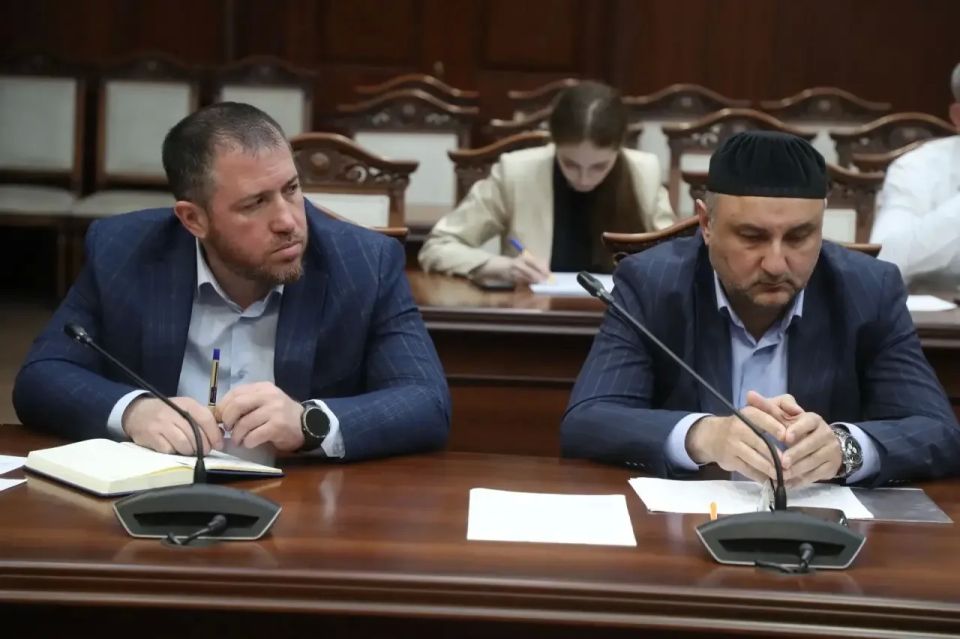 Под председательством вице-премьера Ингушетии Хаджибекира Муталиева прошло заседание Межведомственной комиссии по противодействию нелегальной занятости Под председательством вице-премьера Ингушетии Хаджибекира Муталиева прошло заседание Межведомственной комиссии по противодействию нелегальной занятости