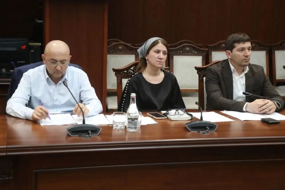Под председательством вице-премьера Ингушетии Хаджибекира Муталиева прошло заседание Межведомственной комиссии по противодействию нелегальной занятости Под председательством вице-премьера Ингушетии Хаджибекира Муталиева прошло заседание Межведомственной комиссии по противодействию нелегальной занятости