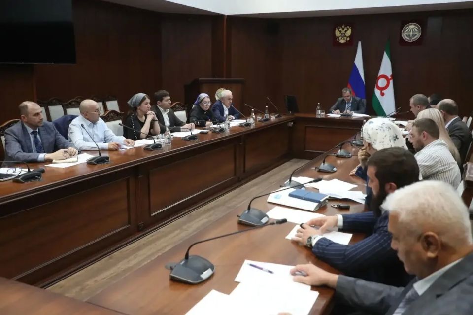 Под председательством вице-премьера Ингушетии Хаджибекира Муталиева прошло заседание Межведомственной комиссии по противодействию нелегальной занятости Под председательством вице-премьера Ингушетии Хаджибекира Муталиева прошло заседание Межведомственной комиссии по противодействию нелегальной занятости