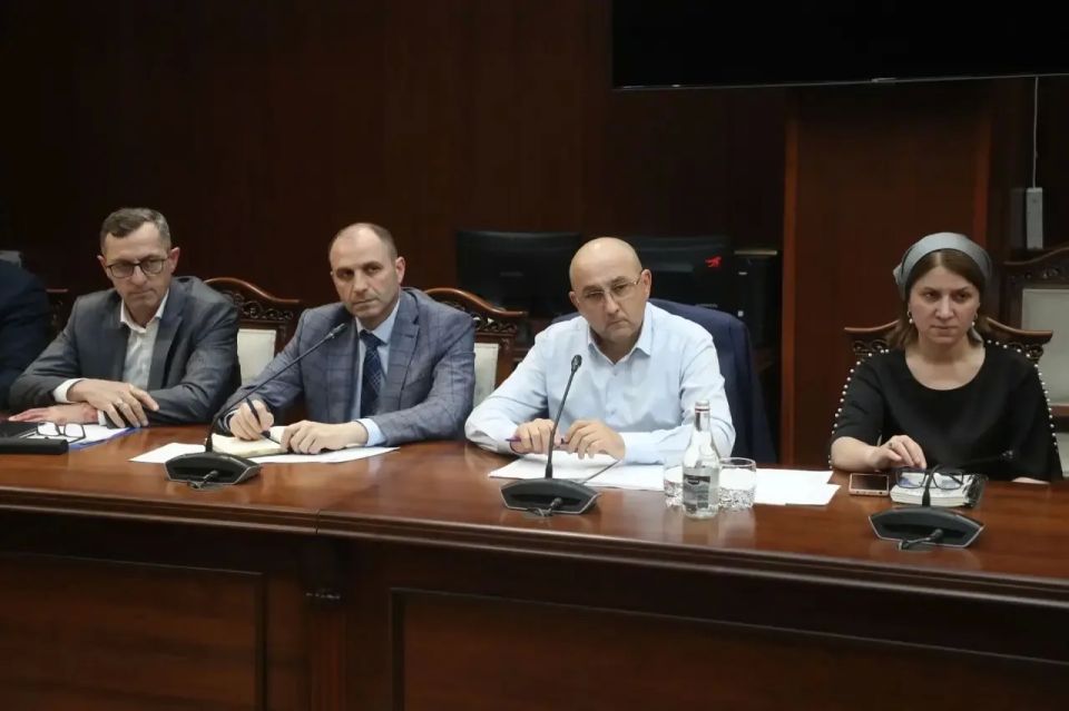 Под председательством вице-премьера Ингушетии Хаджибекира Муталиева прошло заседание Межведомственной комиссии по противодействию нелегальной занятости Под председательством вице-премьера Ингушетии Хаджибекира Муталиева прошло заседание Межведомственной комиссии по противодействию нелегальной занятости