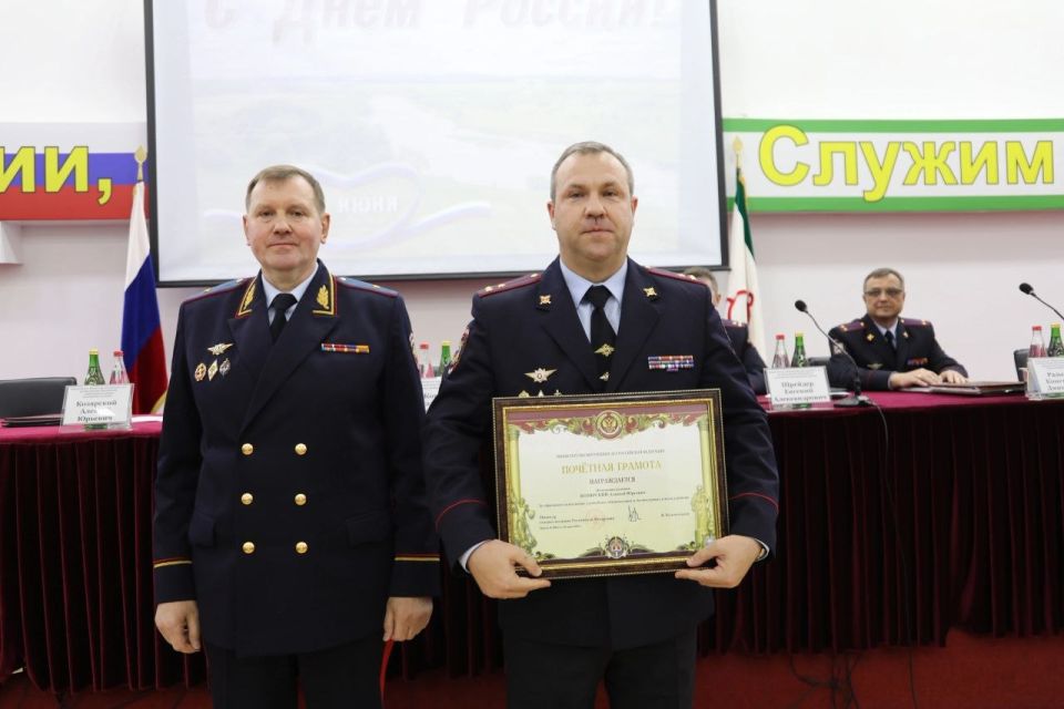 В МВД по Республике Ингушетия вручили награды отличившимся сотрудникам ведомства В МВД по Республике Ингушетия вручили награды отличившимся сотрудникам ведомства