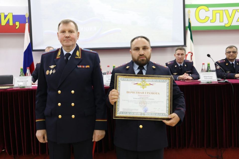 В МВД по Республике Ингушетия вручили награды отличившимся сотрудникам ведомства В МВД по Республике Ингушетия вручили награды отличившимся сотрудникам ведомства