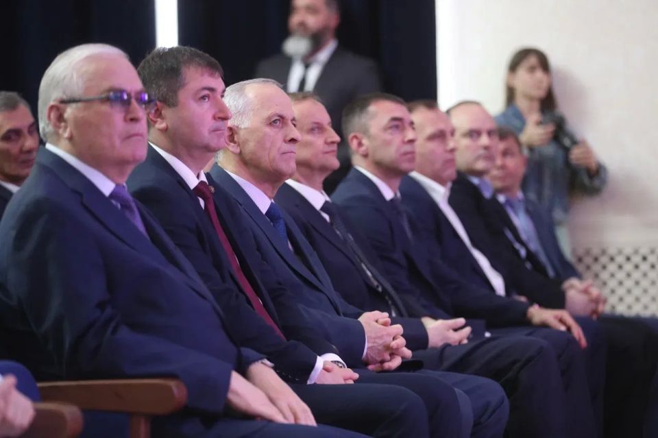 Руководитель следственного управления СК России по Республике Ингушетия принял участие в торжественном мероприятии, посвященном Дню России Руководитель следственного управления СК России по Республике Ингушетия принял участие в торжественном мероприятии, посвященном Дню России