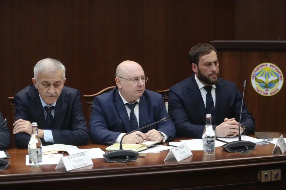 В Правительстве Ингушетии под председательством Главы республики Махмуда-Али Калиматова состоялось расширенное еженедельное заседание В Правительстве Ингушетии под председательством Главы республики Махмуда-Али Калиматова состоялось расширенное еженедельное заседание