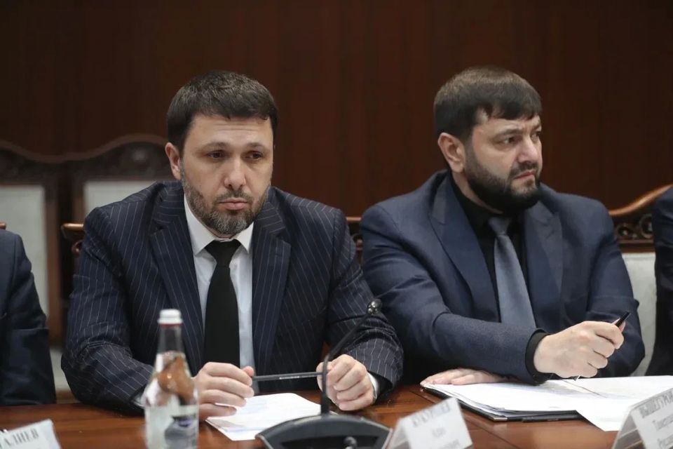 В Правительстве Ингушетии под председательством Главы республики Махмуда-Али Калиматова состоялось расширенное еженедельное заседание В Правительстве Ингушетии под председательством Главы республики Махмуда-Али Калиматова состоялось расширенное еженедельное заседание