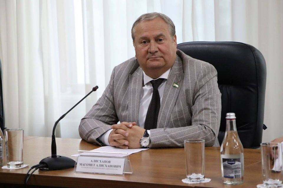 Депутаты утвердили проект повестки заседания Народного Собрания Депутаты утвердили проект повестки заседания Народного Собрания