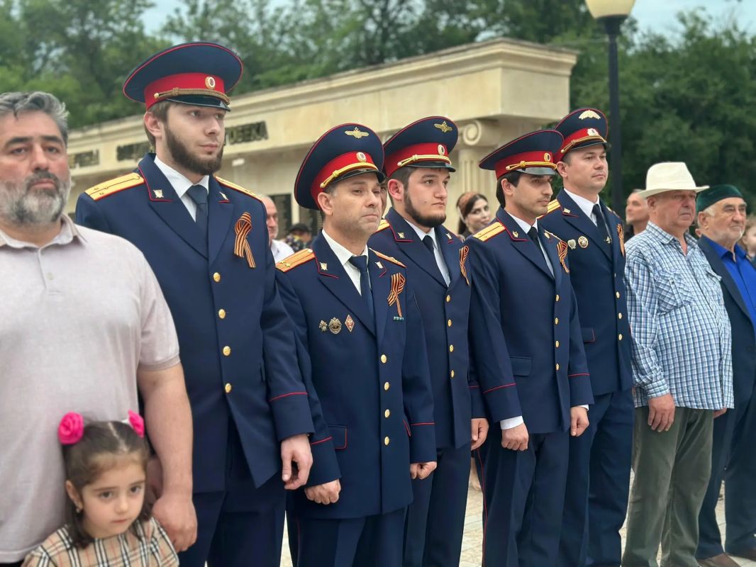Фоторепортаж с памятного мероприятия, посвящённого Дню памяти и скорби Фоторепортаж с памятного мероприятия, посвящённого Дню памяти и скорби