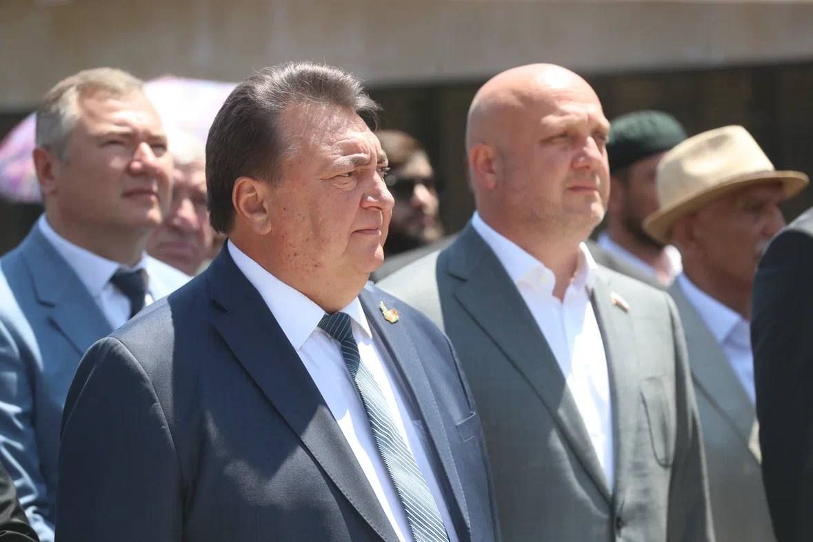 В Малгобеке почтили память защитников Отечества и сотрудников правоохранительных органов, погибших при исполнении служебного долга В Малгобеке почтили память защитников Отечества и сотрудников правоохранительных органов, погибших при исполнении служебного долга