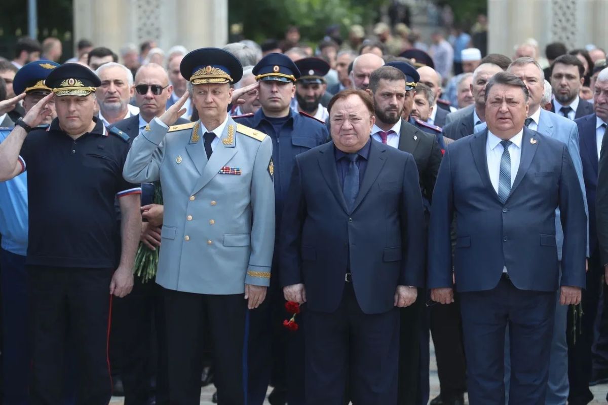 Руководство и сотрудники следственного управления СК России по Республике Ингушетия приняли участие в памятном мероприятии, посвященном Дню памяти и скорби Руководство и сотрудники следственного управления СК России по Республике Ингушетия приняли участие в памятном мероприятии, посвященном Дню памяти и скорби