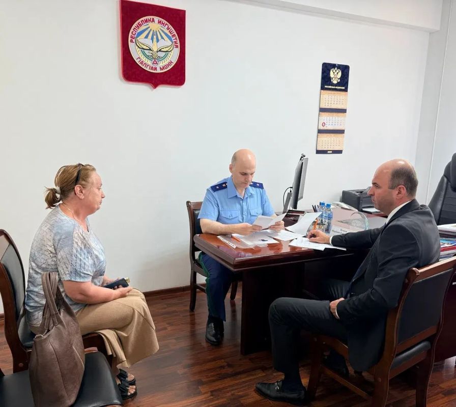 В аппарате уполномоченного по правам человека прошёл совместный приём граждан