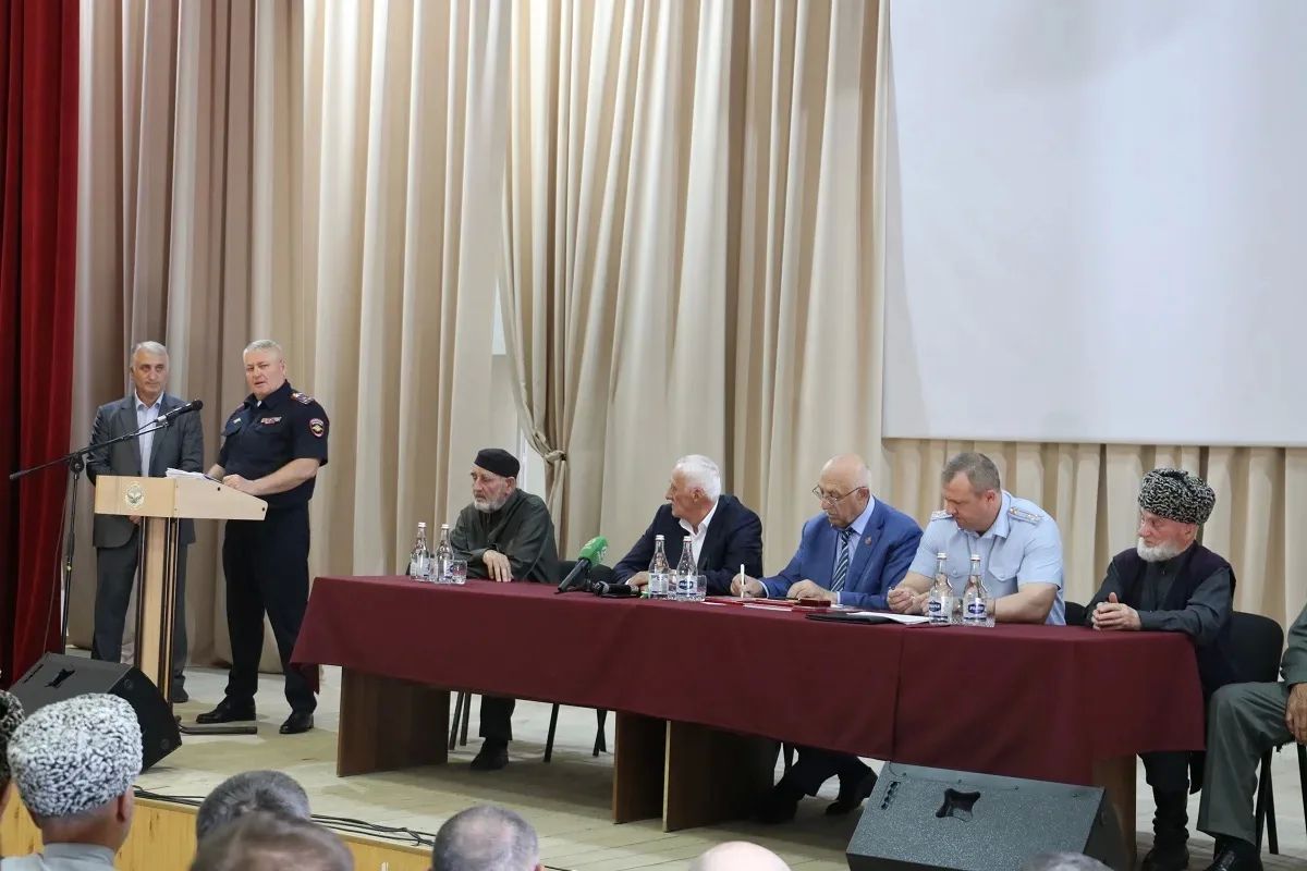 Представители Общественного совета при ГУ МВД России по СКФО встретились с жителями сельского поселения Экажево Представители Общественного совета при ГУ МВД России по СКФО встретились с жителями сельского поселения Экажево