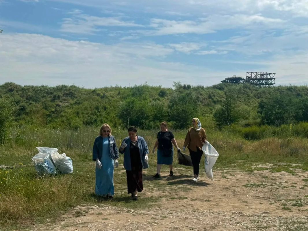 Сегодня проходит общереспубликанский субботник по очистке реки Сунжа Сегодня проходит общереспубликанский субботник по очистке реки Сунжа