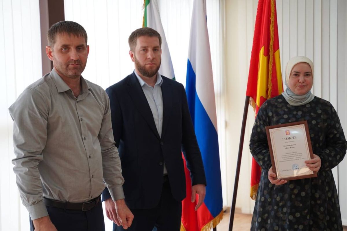 Привлекательные места для жизни включают в себя не только наши дворы, но и те, где мы проводим каждый день: магазины, салоны красоты и прочие заведения Привлекательные места для жизни включают в себя не только наши дворы, но и те, где мы проводим каждый день: магазины, салоны красоты и прочие заведения