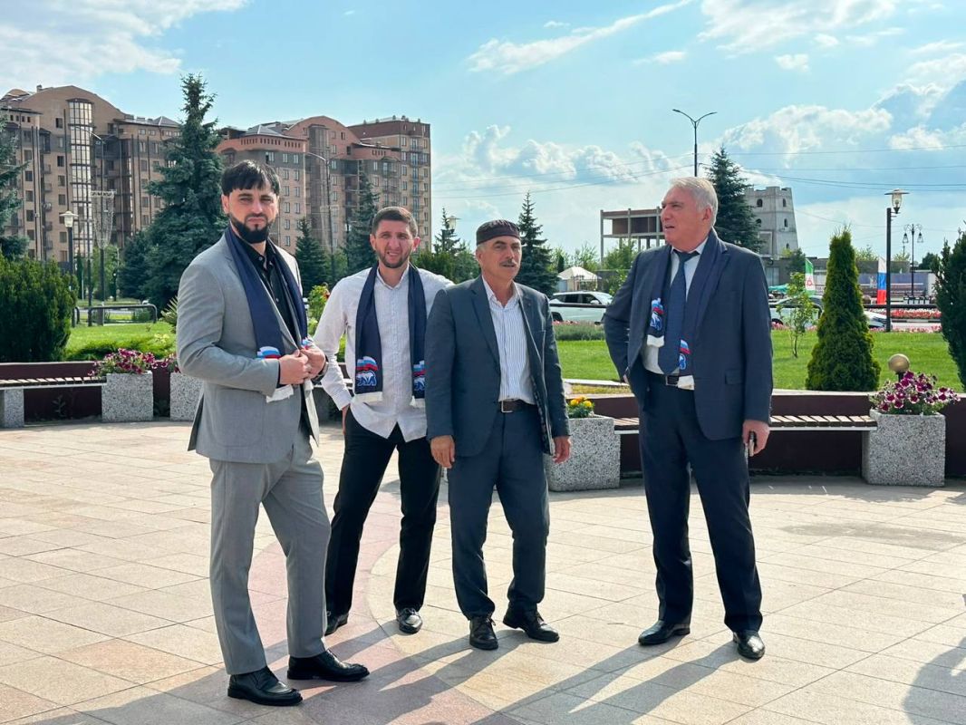 Депутаты Городского Совета г. Магас проверили озеленение города Депутаты Городского Совета г. Магас проверили озеленение города