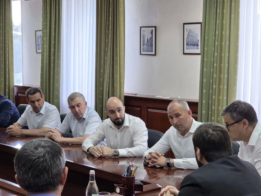 В Минфине Ингушетии обсудили переход функций гарантирующего поставщика электроэнергии В Минфине Ингушетии обсудили переход функций гарантирующего поставщика электроэнергии