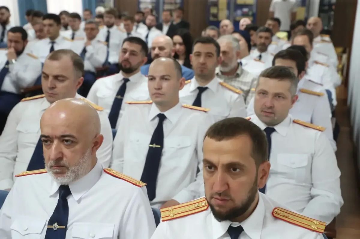 Глава Ингушетии Махмуд-Али Калиматов принял участие в торжественном мероприятии, посвященном Дню сотрудника органов следствия Российской Федерации Глава Ингушетии Махмуд-Али Калиматов принял участие в торжественном мероприятии, посвященном Дню сотрудника органов следствия Российской Федерации