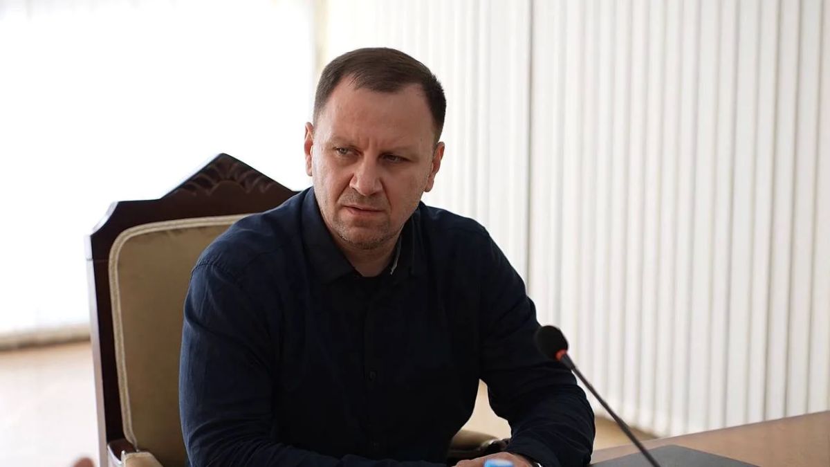 Обеспечение школ учебниками по ингушскому языку и подготовку к капитальному ремонту обсудили на рабочем совещании, которое провел сенатор Российской Федерации Микаил Илезов Обеспечение школ учебниками по ингушскому языку и подготовку к капитальному ремонту обсудили на рабочем совещании, которое провел сенатор Российской Федерации Микаил Илезов