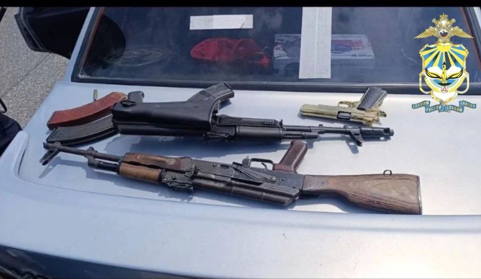 Изъято два охолощенных автомата Калашникова и два пистолета, выявлено 15 водителей без прав, всего пресечено 235 правонарушений – итоги «Заслона» Изъято два охолощенных автомата Калашникова и два пистолета, выявлено 15 водителей без прав, всего пресечено 235 правонарушений – итоги «Заслона»