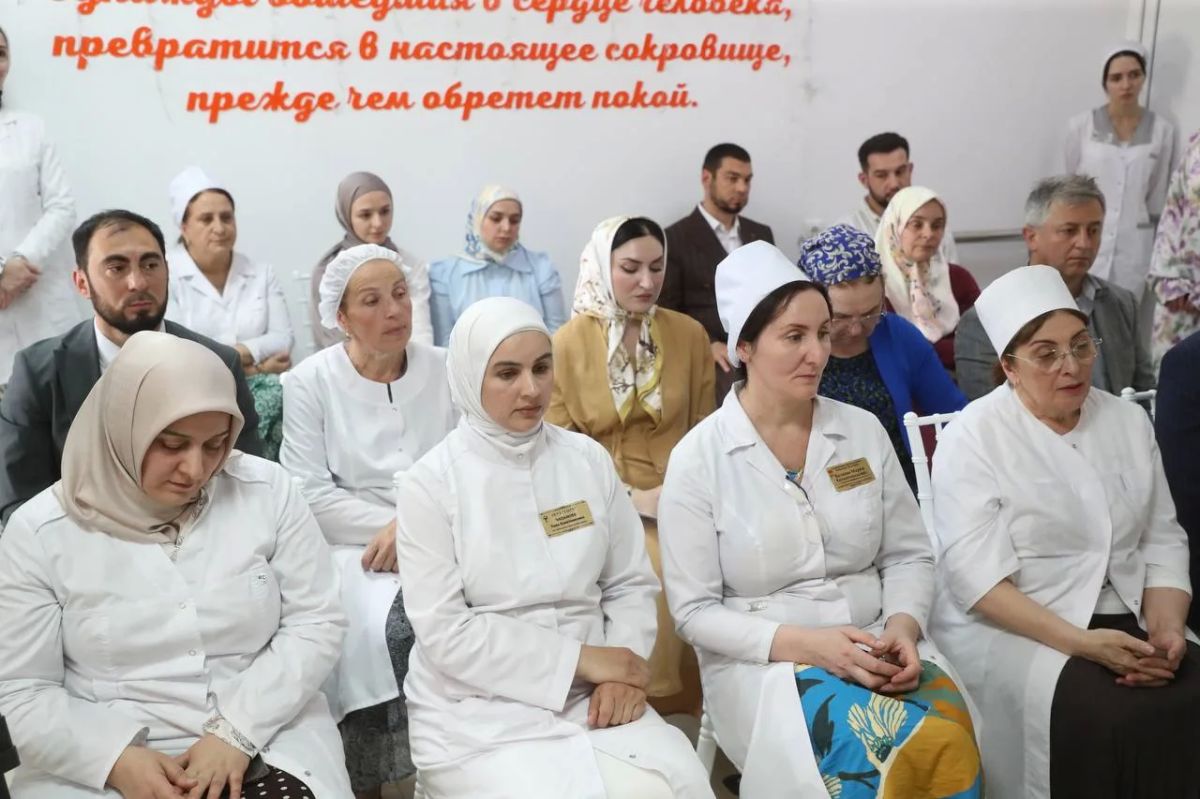 Глава Ингушетии Махмуд-Али Калиматов вместе с министром здравоохранения республики Зарой Албаковой посетил отделение медицинской реабилитации Сунженской ЦРБ имени А.А. Албакова в Троицком Глава Ингушетии Махмуд-Али Калиматов вместе с министром здравоохранения республики Зарой Албаковой посетил отделение медицинской реабилитации Сунженской ЦРБ имени А.А. Албакова в Троицком