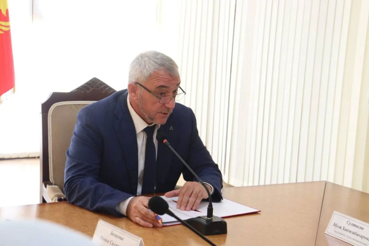 На совещании, проведённом Мусой Темурзиевым, были подведены итоги работы и обсуждены планы на ближайшее время