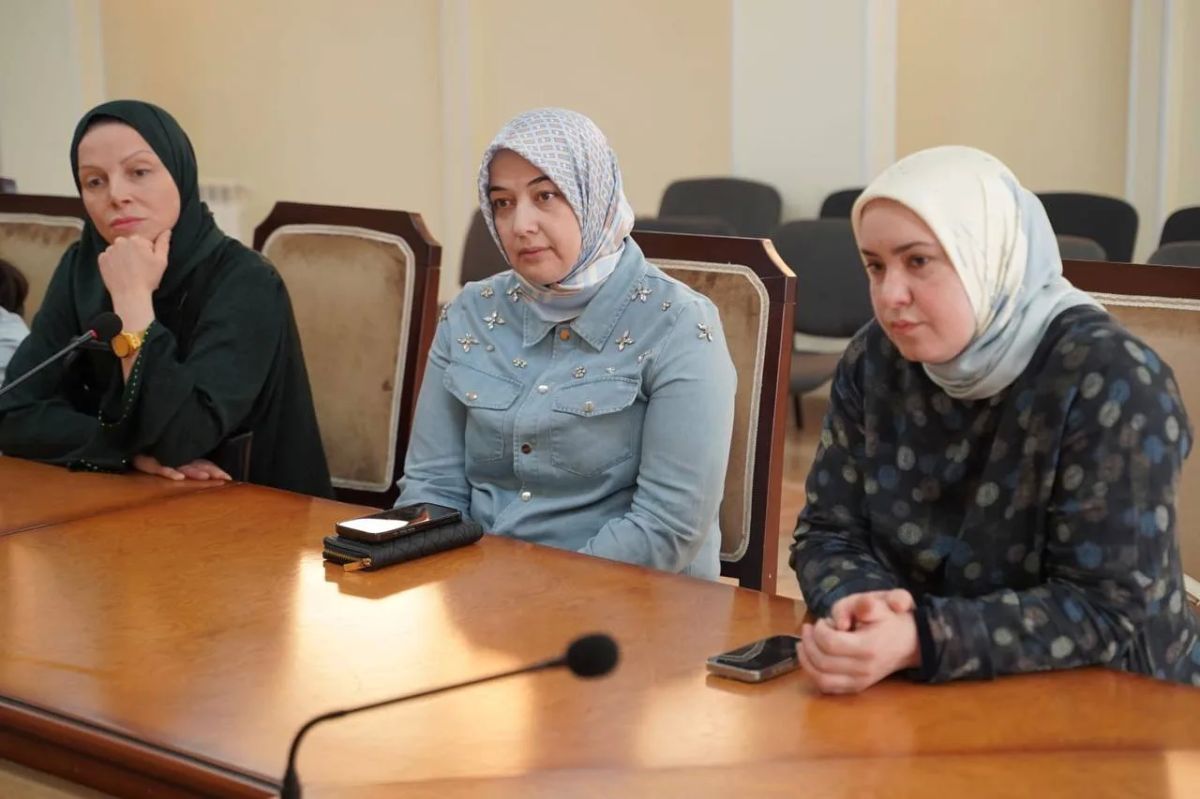 Привлекательные места для жизни включают в себя не только наши дворы, но и те, где мы проводим каждый день: магазины, салоны красоты и прочие заведения Привлекательные места для жизни включают в себя не только наши дворы, но и те, где мы проводим каждый день: магазины, салоны красоты и прочие заведения
