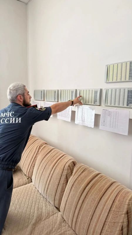 Обеспечение безопасности образовательных учреждений – на особом контроле МЧС России Обеспечение безопасности образовательных учреждений – на особом контроле МЧС России