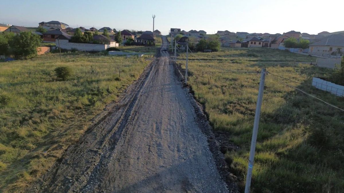 В Назрани продолжается грейдирование дорог В Назрани продолжается грейдирование дорог