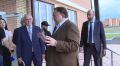 В Али-Юрте благоустраивают территорию возле новой участковой больницы