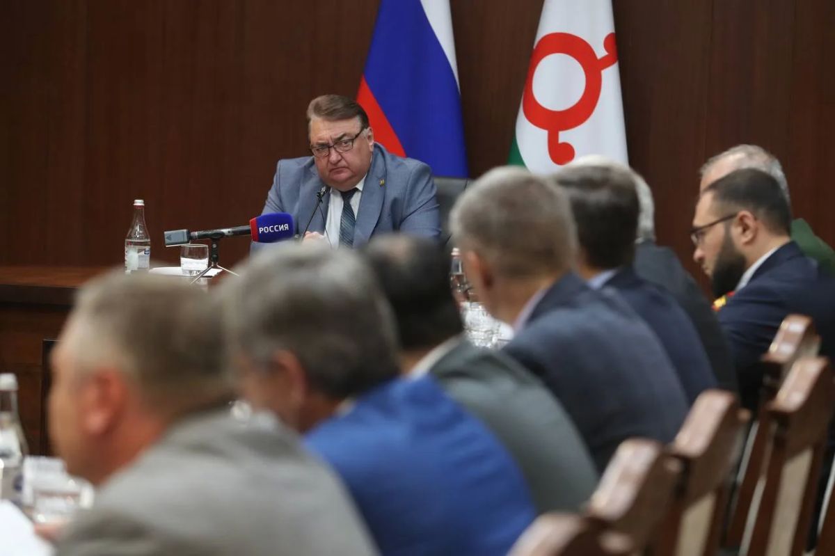 На еженедельном совещании под руководством Председателя Правительства Ингушетии Владимира Сластенина обсудили готовность образовательных организаций к новому 2026–2027 учебному году и ход капитального ремонта На еженедельном совещании под руководством Председателя Правительства Ингушетии Владимира Сластенина обсудили готовность образовательных организаций к новому 2026–2027 учебному году и ход капитального ремонта