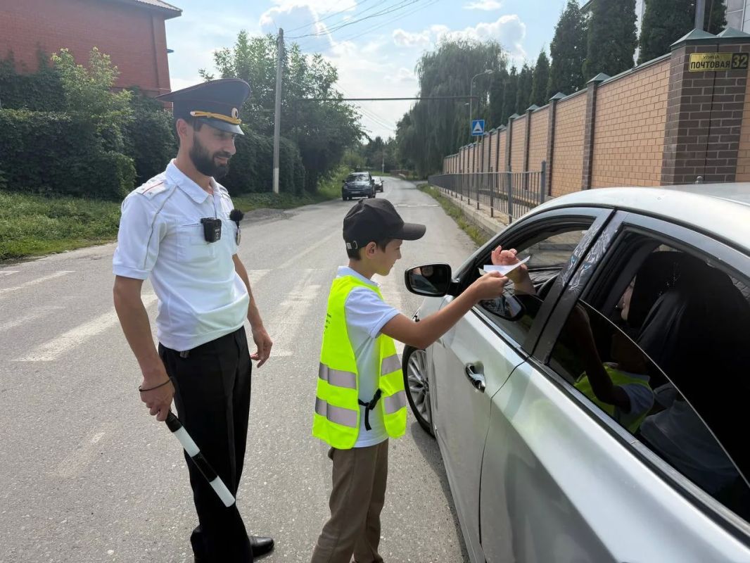 В Назрани прошли профилактические акции по безопасности дорожного движения В Назрани прошли профилактические акции по безопасности дорожного движения