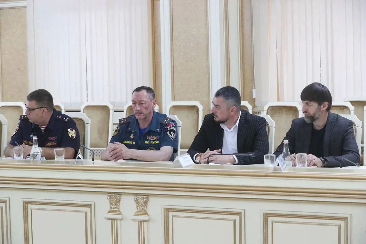 Руководитель Администрации Главы и Правительства Ингушетии Анзор Мархиев провел заседание рабочей группы по оказанию содействия избирательным комиссиям Руководитель Администрации Главы и Правительства Ингушетии Анзор Мархиев провел заседание рабочей группы по оказанию содействия избирательным комиссиям