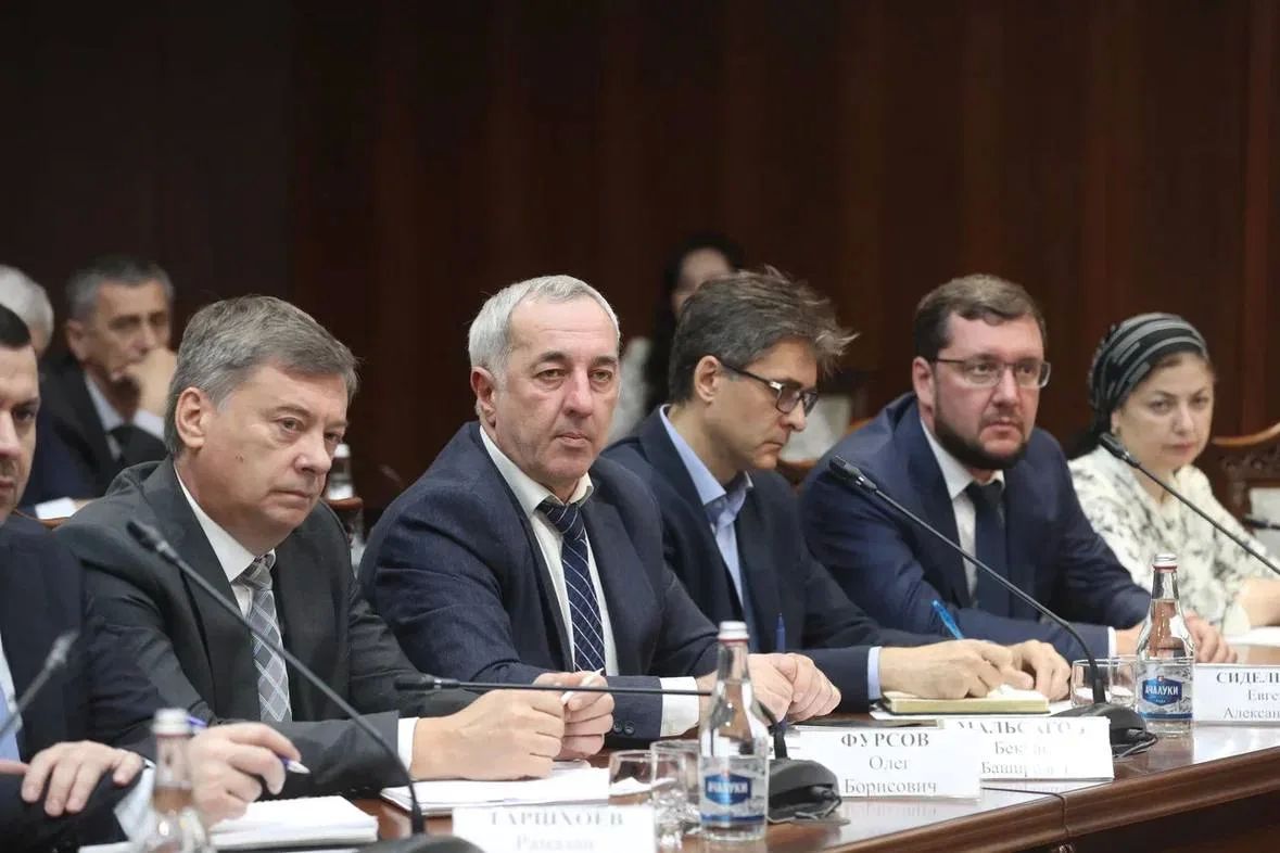 Сегодня на еженедельном совещании под руководством Председателя Правительства Ингушетии Владимира Сластенина рассмотрели ход реализации в регионе региональных составляющих национальных проектов и федеральных программ Сегодня на еженедельном совещании под руководством Председателя Правительства Ингушетии Владимира Сластенина рассмотрели ход реализации в регионе региональных составляющих национальных проектов и федеральных программ