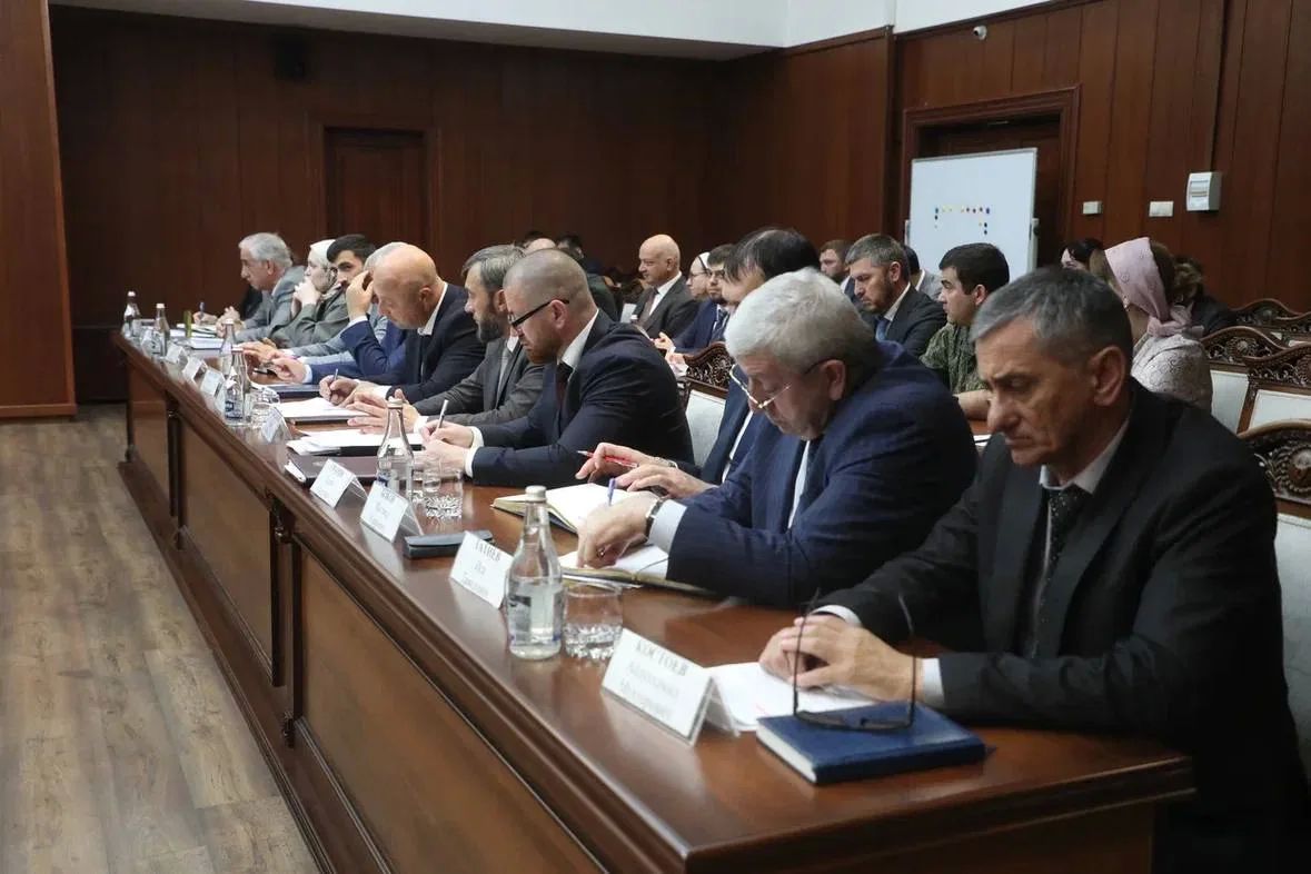 Сегодня на еженедельном совещании под руководством Председателя Правительства Ингушетии Владимира Сластенина рассмотрели ход реализации в регионе региональных составляющих национальных проектов и федеральных программ Сегодня на еженедельном совещании под руководством Председателя Правительства Ингушетии Владимира Сластенина рассмотрели ход реализации в регионе региональных составляющих национальных проектов и федеральных программ