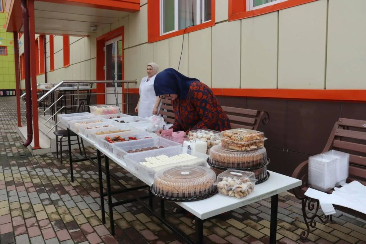 По поручению Главы Ингушетии Махмуд-Али Калиматова организованы пункты питания для жителей, приходящих на избирательные участки По поручению Главы Ингушетии Махмуд-Али Калиматова организованы пункты питания для жителей, приходящих на избирательные участки