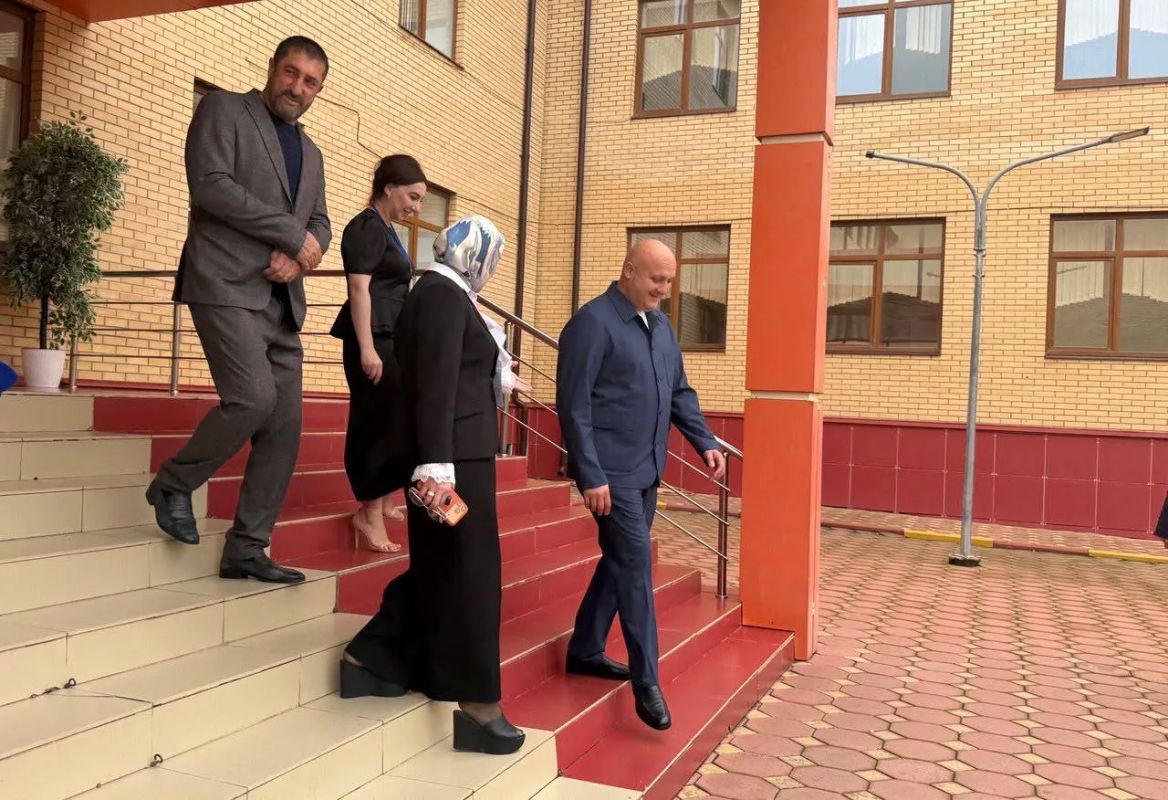 Депутат Государственной Думы Муслим Татриев исполнил свой гражданский долг, проголосовав на избирательном участке №709 в с.п. Али-Юрт Назрановского района Депутат Государственной Думы Муслим Татриев исполнил свой гражданский долг, проголосовав на избирательном участке №709 в с.п. Али-Юрт Назрановского района
