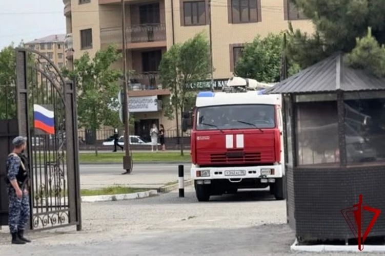 Противопожарную тренировку провели в Магасе Росгвардия и МЧС