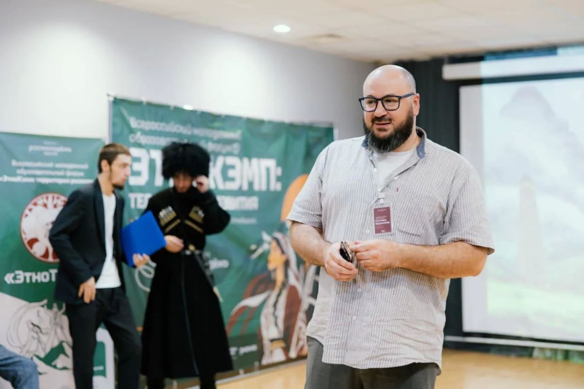 В республике завершился Всероссийский молодёжный образовательный форум «ЭтноКэмп: территория развития» В республике завершился Всероссийский молодёжный образовательный форум «ЭтноКэмп: территория развития»