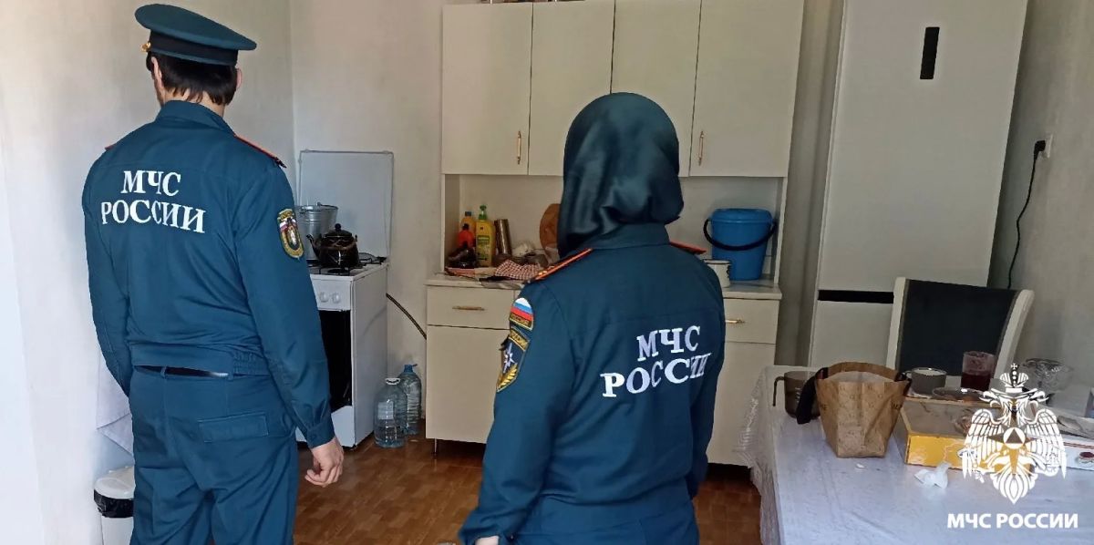 Психолог МЧС навестила пострадавших детей в больнице