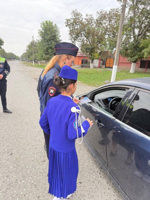 В Троицкой школе прошла совместная акция по безопасности дорожного движения с участием инспекторов Управления Госавтоинспекции МВД по Республике Ингушетия по пропаганде БДД и отряда ЮИД В Троицкой школе прошла совместная акция по безопасности дорожного движения с участием инспекторов Управления Госавтоинспекции МВД по Республике Ингушетия по пропаганде БДД и отряда ЮИД