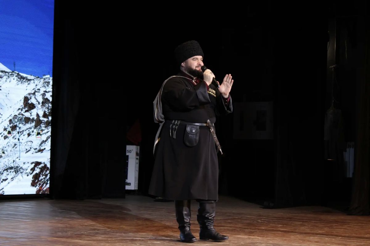 Концерт Государственного академического ансамбля танца «Кабардинка» в Назрани Концерт Государственного академического ансамбля танца «Кабардинка» в Назрани