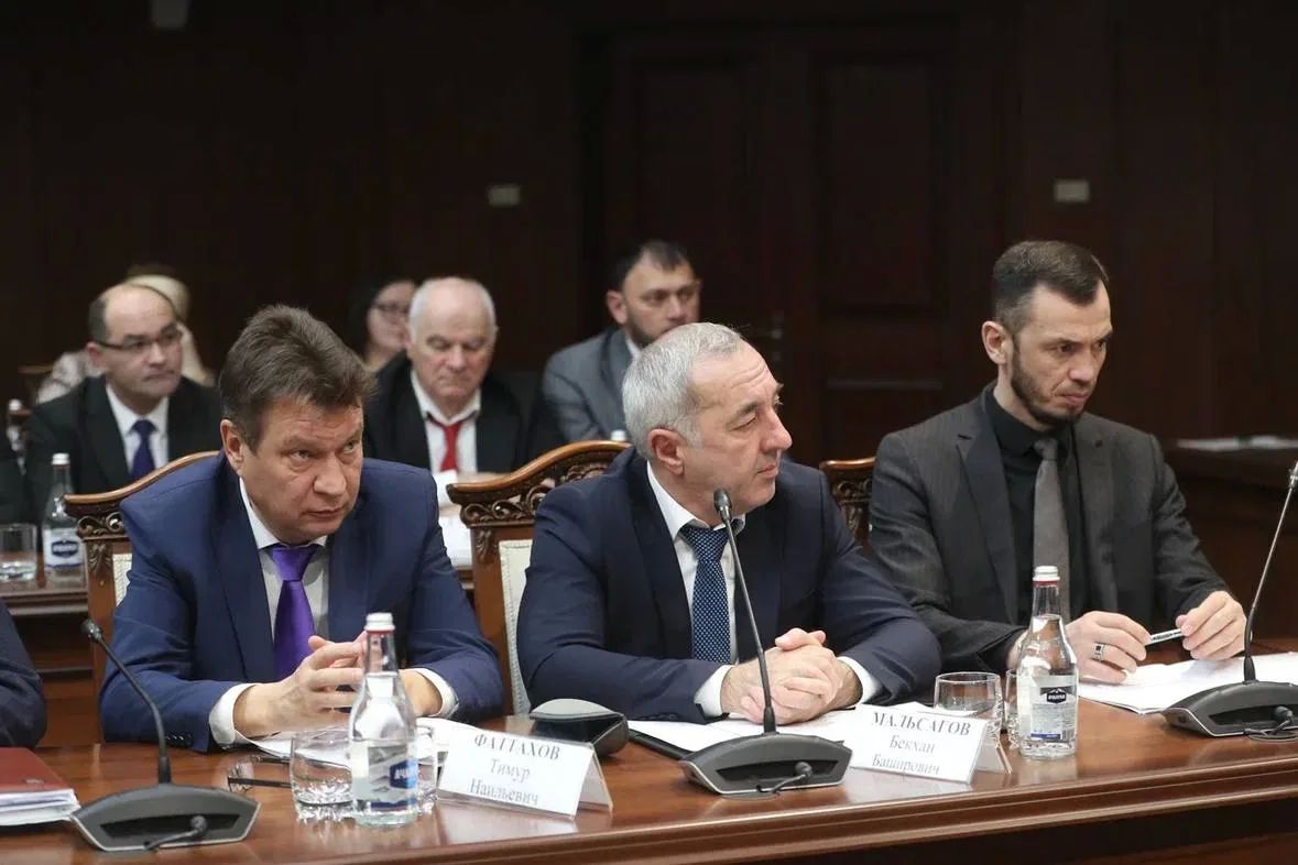 Под руководством Председателя Правительства Республики Ингушетия Владимира Сластенина состоялось еженедельное заседание Правительства Под руководством Председателя Правительства Республики Ингушетия Владимира Сластенина состоялось еженедельное заседание Правительства