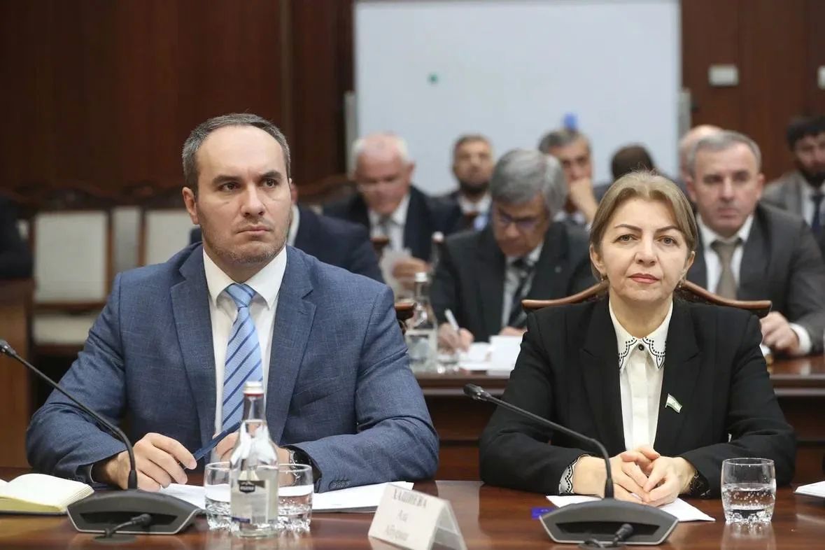 Под руководством Председателя Правительства Республики Ингушетия Владимира Сластенина состоялось еженедельное заседание Правительства Под руководством Председателя Правительства Республики Ингушетия Владимира Сластенина состоялось еженедельное заседание Правительства