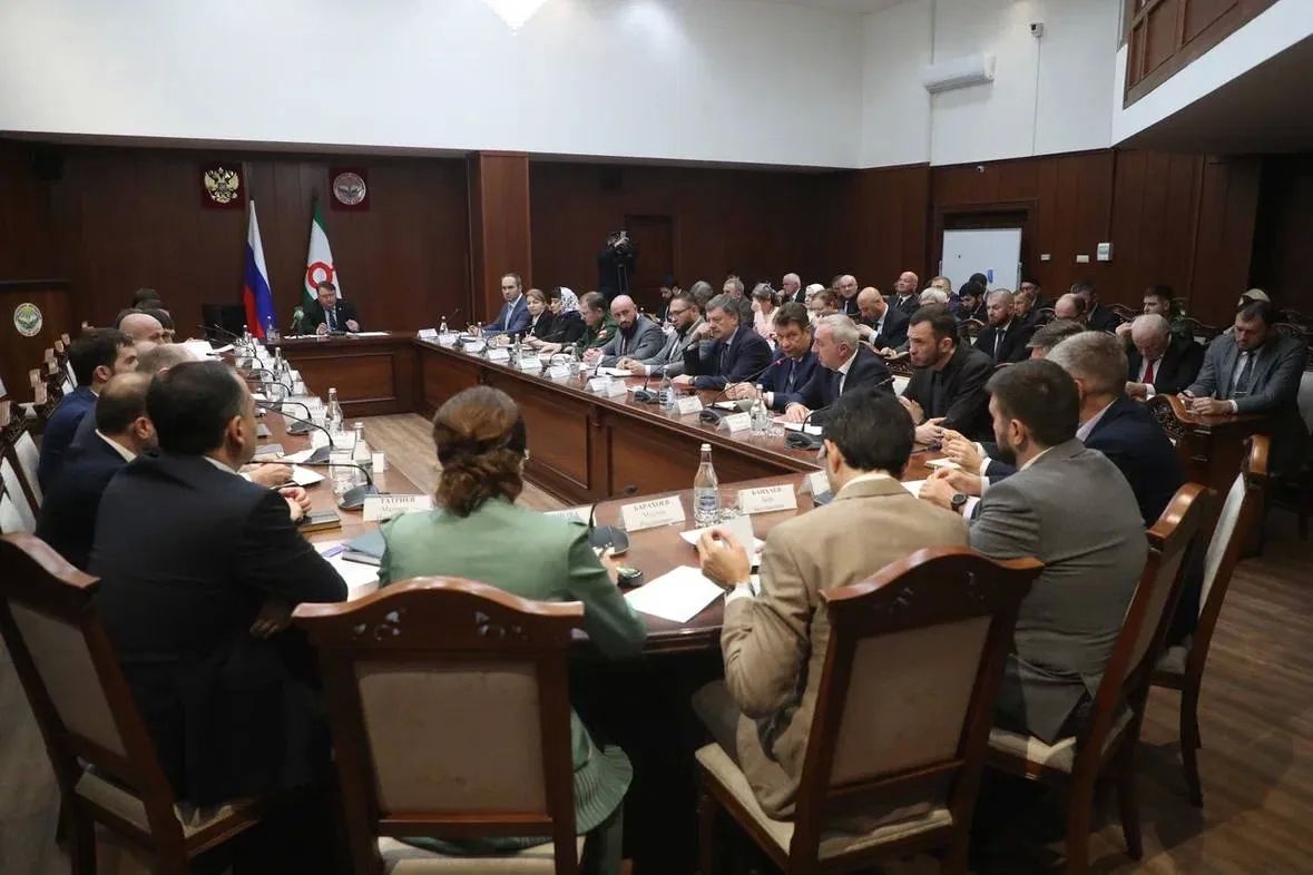 Под руководством Председателя Правительства Республики Ингушетия Владимира Сластенина состоялось еженедельное заседание Правительства