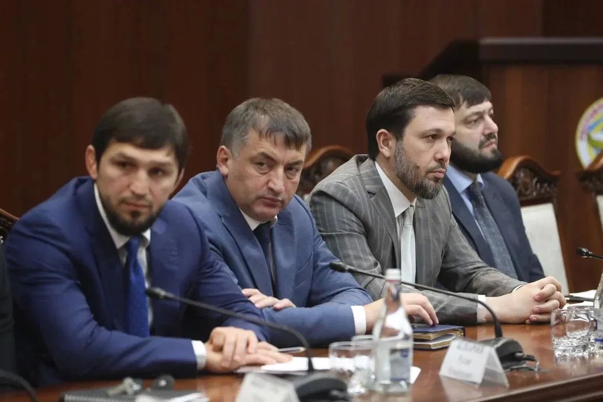 Под руководством Председателя Правительства Республики Ингушетия Владимира Сластенина состоялось еженедельное заседание Правительства Под руководством Председателя Правительства Республики Ингушетия Владимира Сластенина состоялось еженедельное заседание Правительства