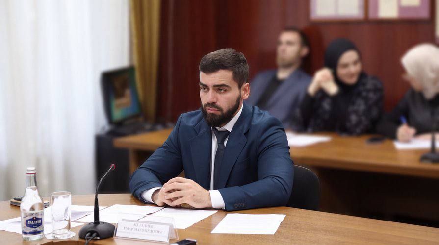 Руслан Гагиев провел первое заседание Совета Народного Собрания РИ восьмого созыва Руслан Гагиев провел первое заседание Совета Народного Собрания РИ восьмого созыва