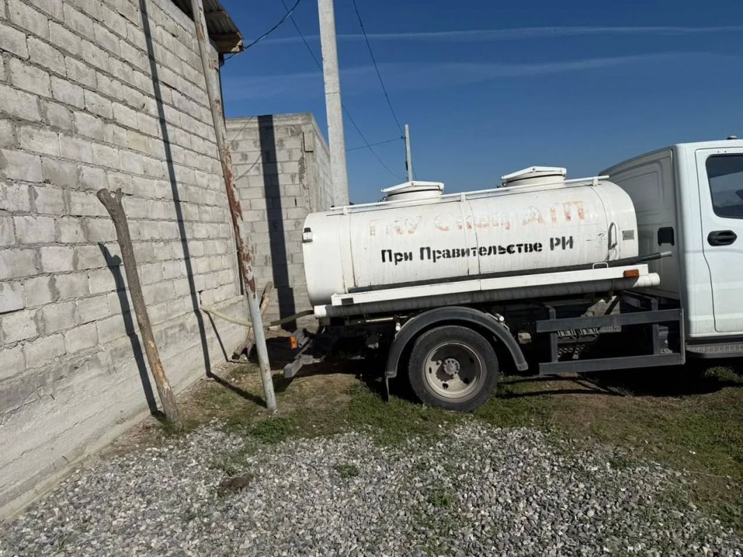 В Карабулаке организован масштабный подвоз воды после аварии на магистральном водоводе В Карабулаке организован масштабный подвоз воды после аварии на магистральном водоводе