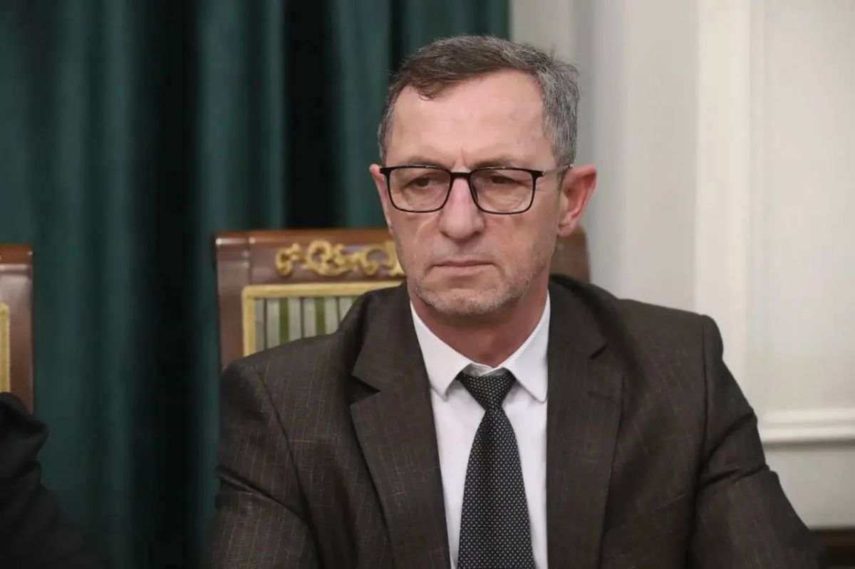 Председатель Правительства Ингушетии Владимир Сластенин провёл рабочую встречу с представителями Росстата и Северо-Кавказстата Председатель Правительства Ингушетии Владимир Сластенин провёл рабочую встречу с представителями Росстата и Северо-Кавказстата