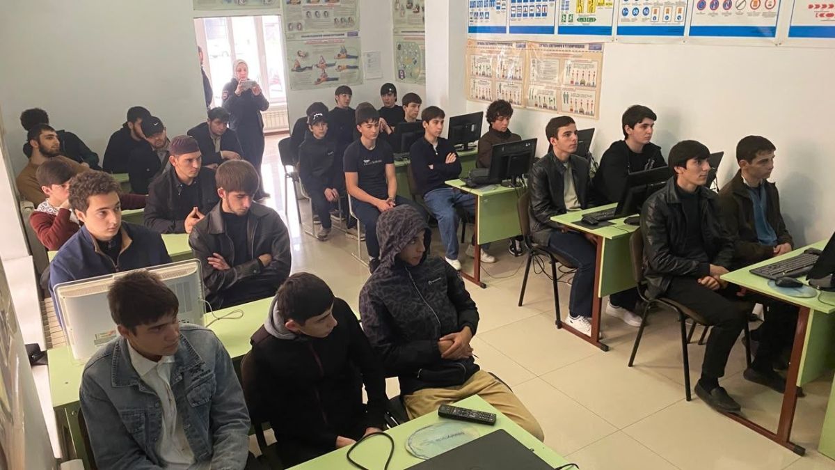 В автошколе ДОСААФ посёлка Плиево прошло профилактическое мероприятие для будущих водителей В автошколе ДОСААФ посёлка Плиево прошло профилактическое мероприятие для будущих водителей